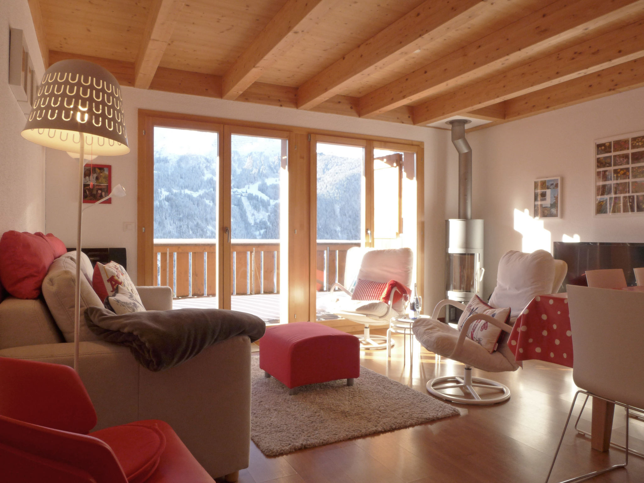 Foto 6 - Apartamento de 3 habitaciones en Lauterbrunnen con vistas a la montaña