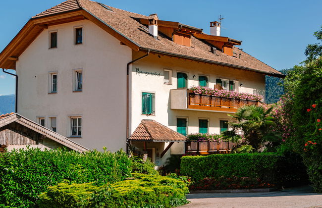 Apartamento de 1 quarto em Andriano com piscina e jardim - Foto 1