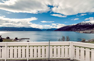 Foto 2 - Casa de 3 quartos em Balestrand com jardim e terraço