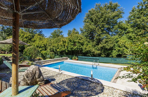 Foto 2 - Apartamento de 2 quartos em Kanfanar com piscina e jardim
