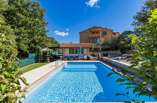 Foto 1 - Apartamento de 2 quartos em Kanfanar com piscina e jardim