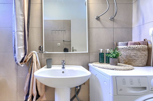 Foto 33 - Apartamento de 2 quartos em Kanfanar com piscina e jardim