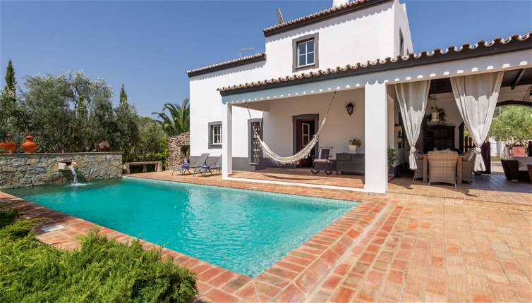 Foto 1 - Casa con 3 camere da letto a São Brás de Alportel con piscina privata e vista mare