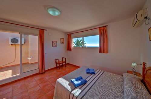 Foto 4 - Apartamento de 3 habitaciones en Calpe con piscina y jardín