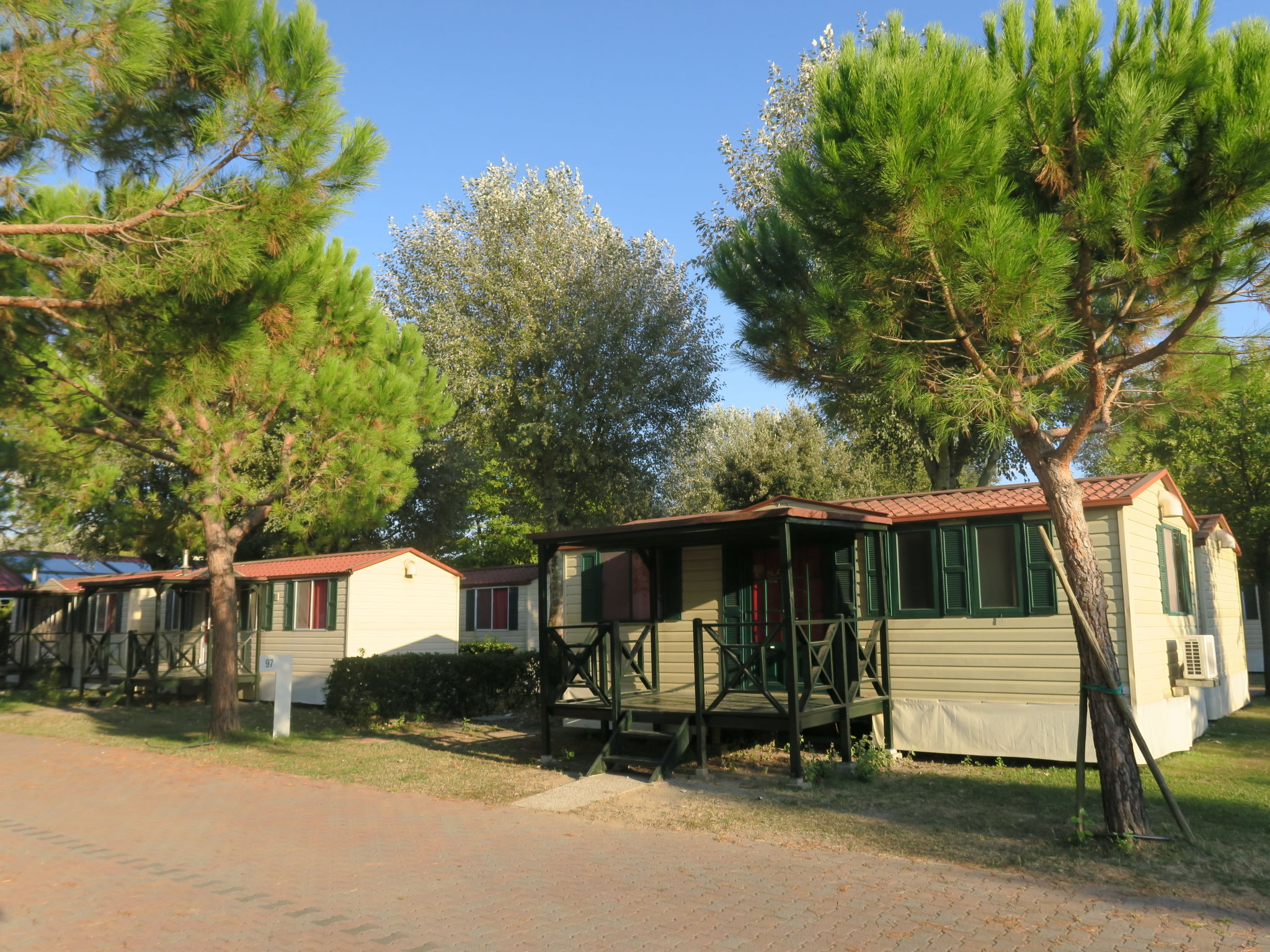 Foto 3 - Casa de 2 quartos em Caorle com piscina e jardim