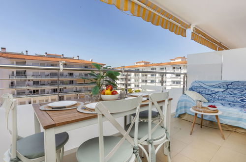 Foto 2 - Apartment mit 1 Schlafzimmer in Blanes mit schwimmbad und terrasse