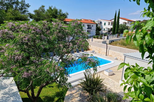 Photo 16 - Appartement de 1 chambre à Vir avec piscine et jardin