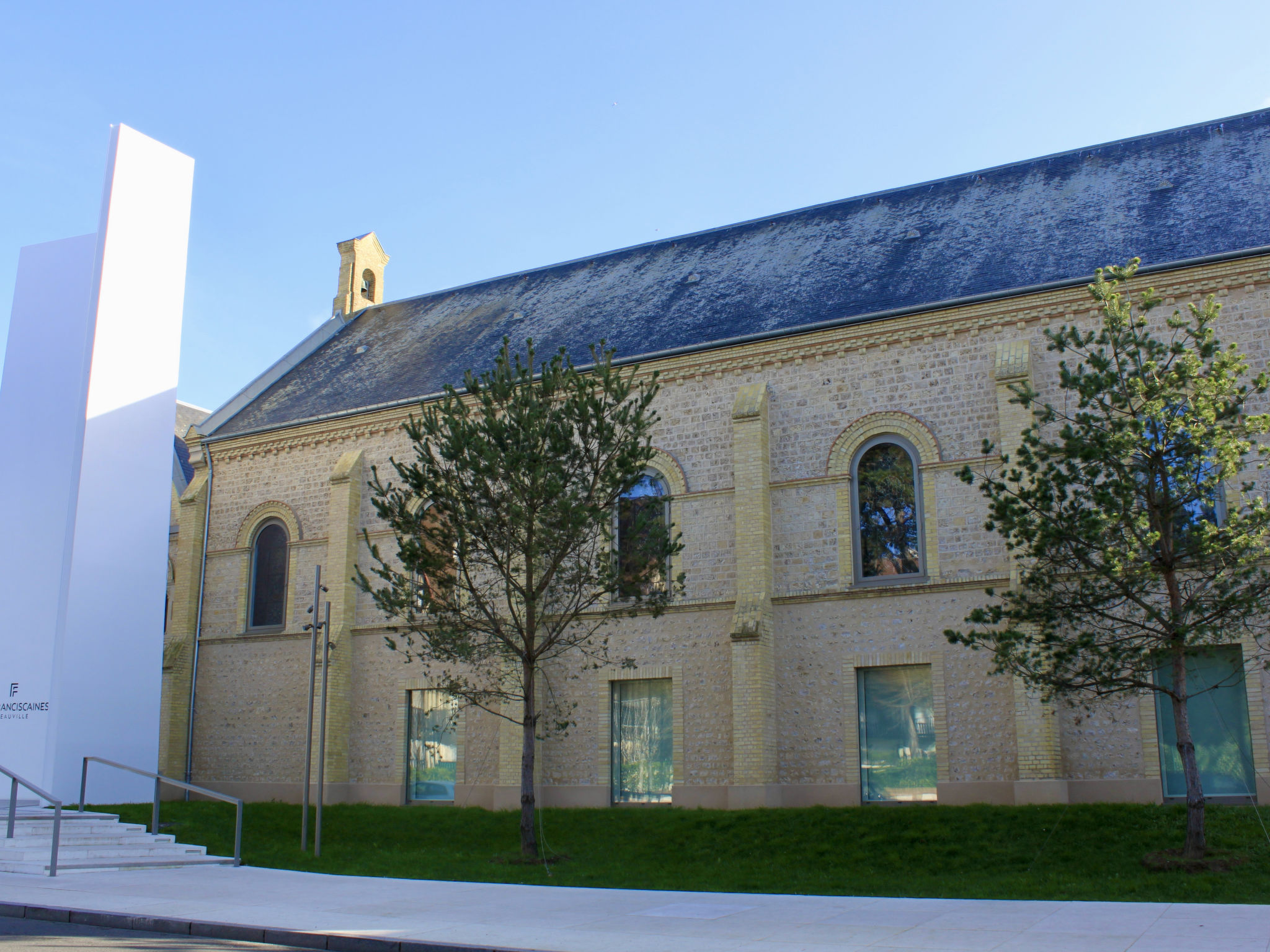 Photo 16 - Apartment in Deauville with sea view