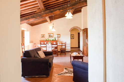 Photo 9 - 3 bedroom Apartment in Colle di Val d'Elsa with swimming pool and garden