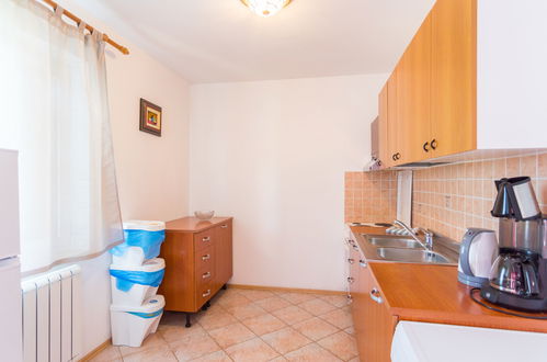 Foto 9 - Apartamento de 2 quartos em Tar-Vabriga com piscina e jardim