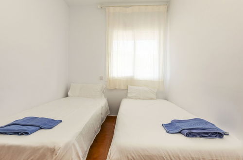 Photo 13 - 3 bedroom Apartment in Lloret de Mar with swimming pool and garden