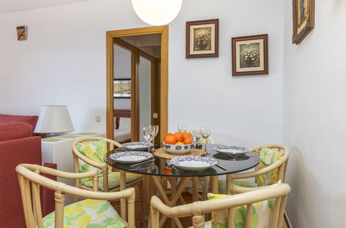 Photo 3 - 3 bedroom Apartment in Lloret de Mar with swimming pool and garden