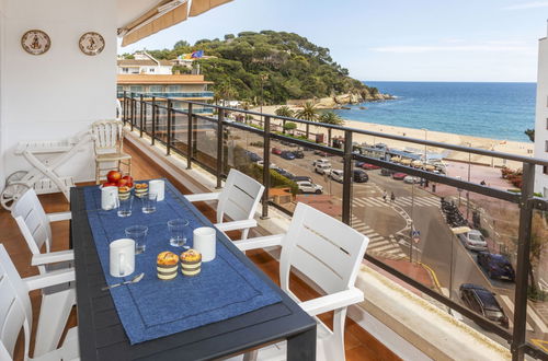 Photo 2 - 3 bedroom Apartment in Lloret de Mar with swimming pool and garden