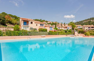 Foto 3 - Apartamento de 1 quarto em Roquebrune-sur-Argens com piscina e vistas do mar