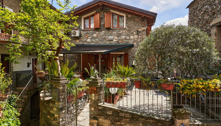 Foto 1 - Casa de 2 quartos em Vercana com terraço e vista para a montanha