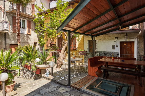 Photo 3 - Maison de 2 chambres à Vercana avec terrasse et vues sur la montagne