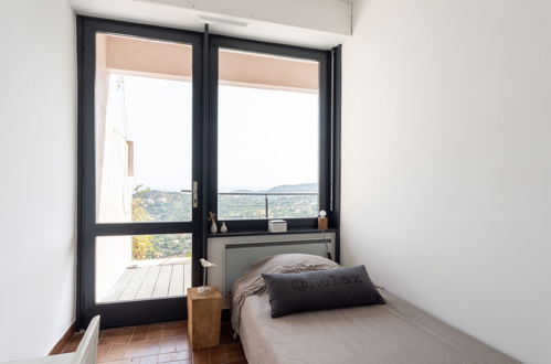 Photo 18 - Maison de 3 chambres à Cavalaire-sur-Mer avec terrasse et vues à la mer