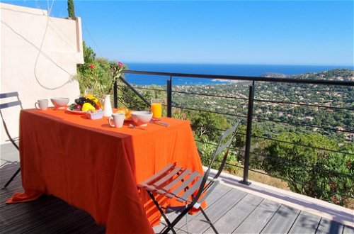 Photo 1 - 3 bedroom House in Cavalaire-sur-Mer with terrace and sea view