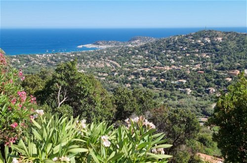Foto 27 - Casa de 3 habitaciones en Cavalaire-sur-Mer con terraza y vistas al mar