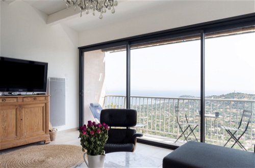 Foto 13 - Casa de 3 habitaciones en Cavalaire-sur-Mer con terraza y vistas al mar