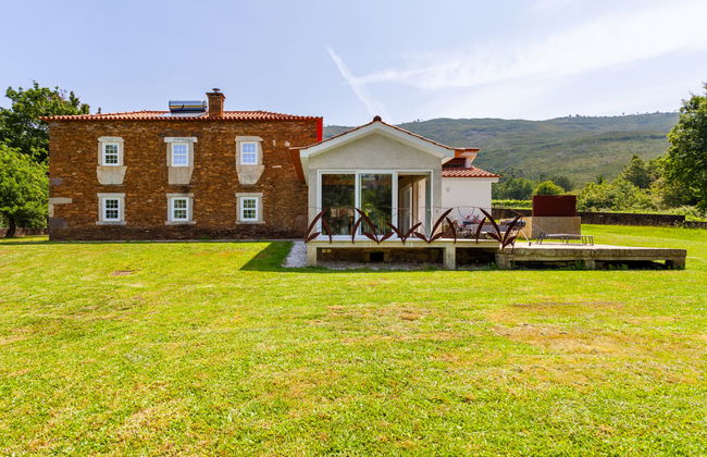 Casa de 4 quartos em Caminha com jardim e terraço - Foto 1