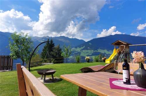 Foto 1 - Apartamento de 3 quartos em Ramsau im Zillertal com jardim e vista para a montanha