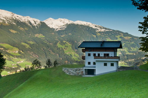 Photo 11 - Appartement de 3 chambres à Ramsau im Zillertal avec jardin et vues sur la montagne