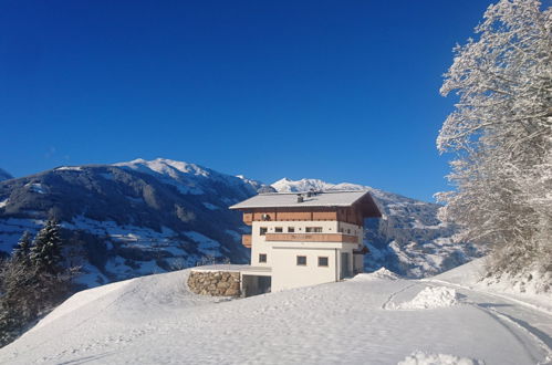 Foto 65 - Apartamento de 3 quartos em Ramsau im Zillertal com jardim e vista para a montanha