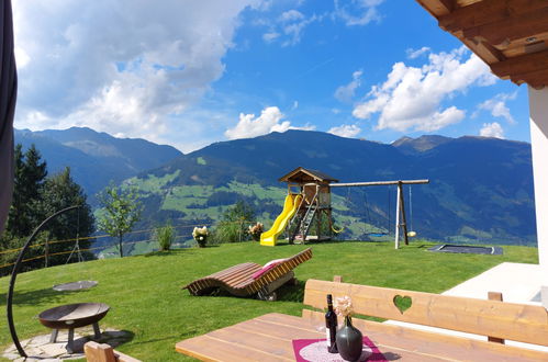 Foto 34 - Appartamento con 3 camere da letto a Ramsau im Zillertal con giardino e vista sulle montagne