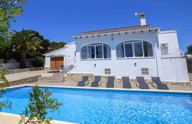 Casa de 4 quartos em Benissa com piscina privada e jardim - Foto 1