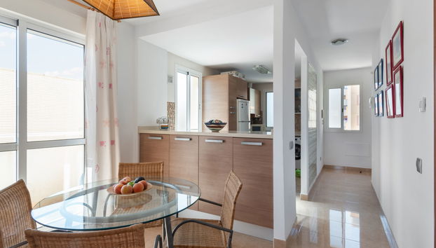 Apartamento de 3 quartos em Roquetas de Mar com piscina e jardim - Foto 4