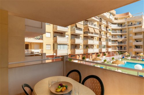 Foto 2 - Appartamento con 2 camere da letto a Roquetas de Mar con piscina e vista mare