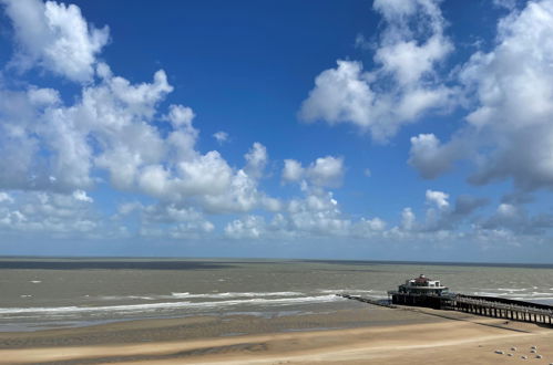 Foto 2 - Appartamento con 2 camere da letto a Blankenberge con vista mare