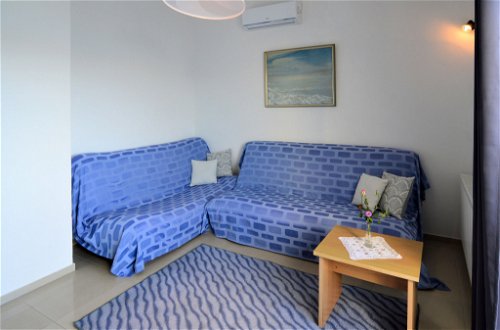 Foto 9 - Apartamento de 1 habitación en Rogoznica con piscina y vistas al mar