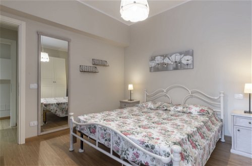 Foto 15 - Appartamento con 2 camere da letto a Alassio con vista mare