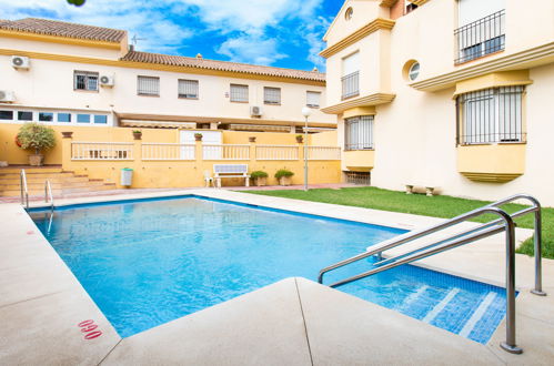Foto 1 - Casa de 3 quartos em Rincón de la Victoria com piscina e vistas do mar