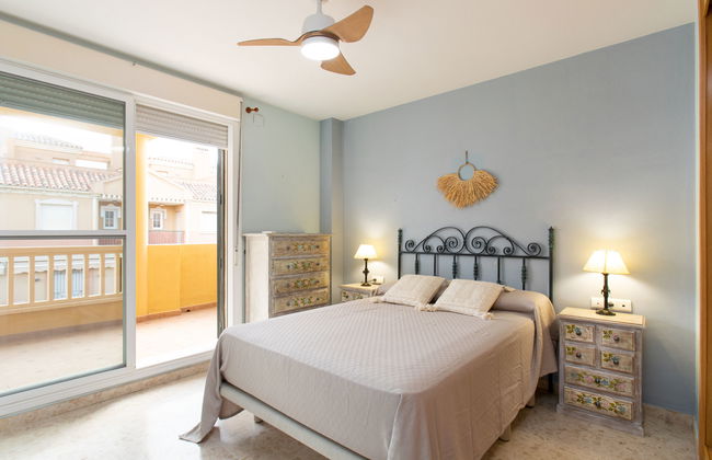 Casa de 4 quartos em Rincón de la Victoria com piscina e jardim - Foto 11