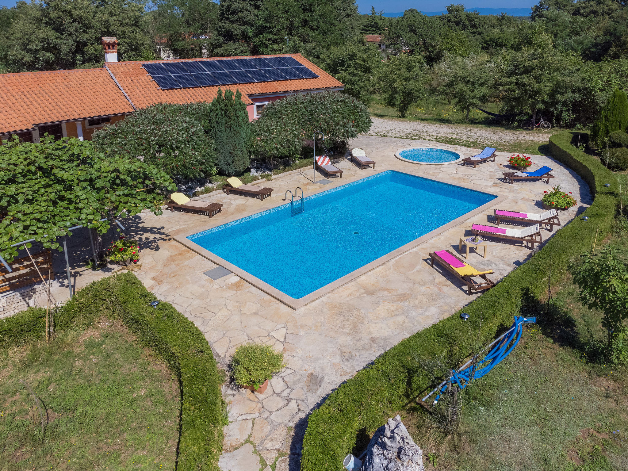 Photo 1 - Maison de 7 chambres à Žminj avec piscine privée et jardin