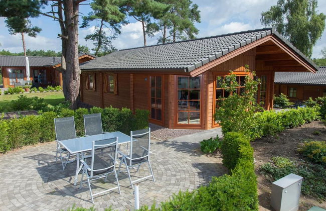Casa de 4 quartos em Brunssum com terraço e sauna - Foto 1