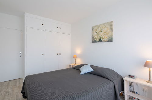 Foto 10 - Apartamento de 1 habitación en Sainte-Maxime con vistas al mar
