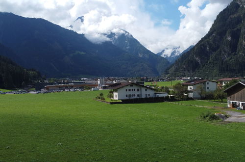 Foto 22 - Appartamento a Mayrhofen con vista sulle montagne