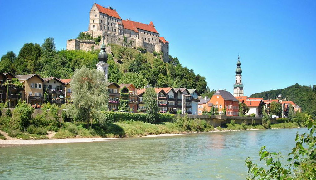 Visite privée à pied du château de Burghausen - Photo 1