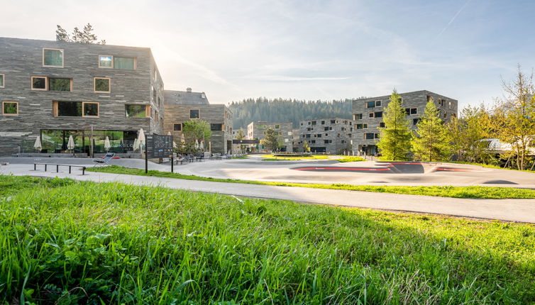 Foto 1 - Apartamento de 4 habitaciones en Laax con vistas a la montaña