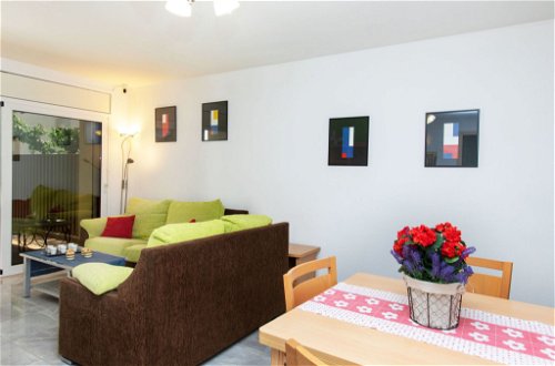 Foto 10 - Apartamento de 2 quartos em Castell-Platja d'Aro com jardim e vistas do mar
