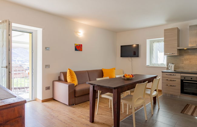 Appartement de 3 chambres à Novate Mezzola avec jardin - Photo 4