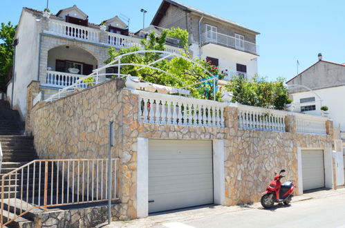 Foto 13 - Apartamento de 1 quarto em Sibenik com terraço e vistas do mar