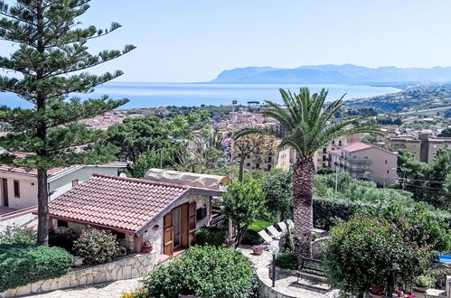 Foto 20 - Appartamento con 2 camere da letto a Castellammare del Golfo con piscina e vista mare