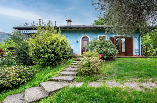 Photo 1 - Maison de 2 chambres à Casale Corte Cerro avec jardin et terrasse