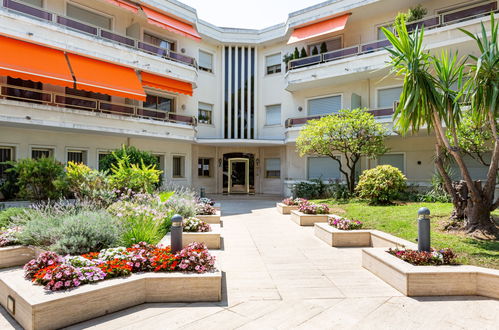 Photo 16 - Apartment in Villeneuve-Loubet with terrace and sea view