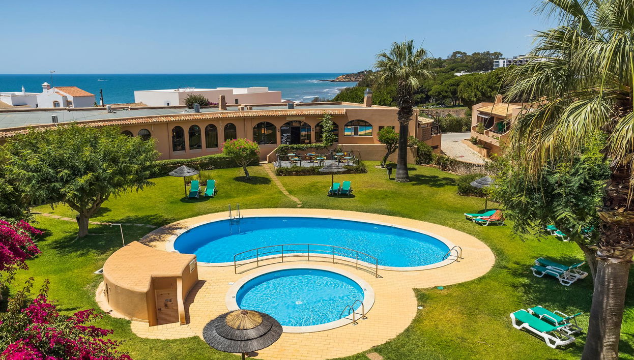 Clube Maria Luisa - Foto 1